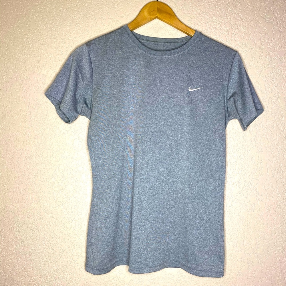 Nike short sleeve Dri-Fit short sleeve